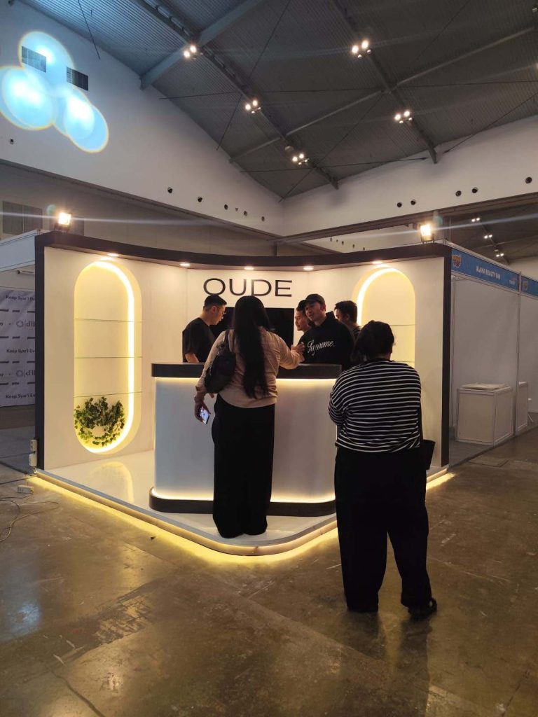 5 Rahasia Desain Booth Pameran yang Bikin Pengunjung Rela Antre